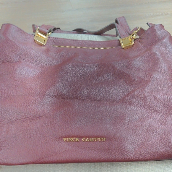 Vince Camuto Brown Leather Shoulder Bag with Elegant Gold Accents - Picture 3 of 6